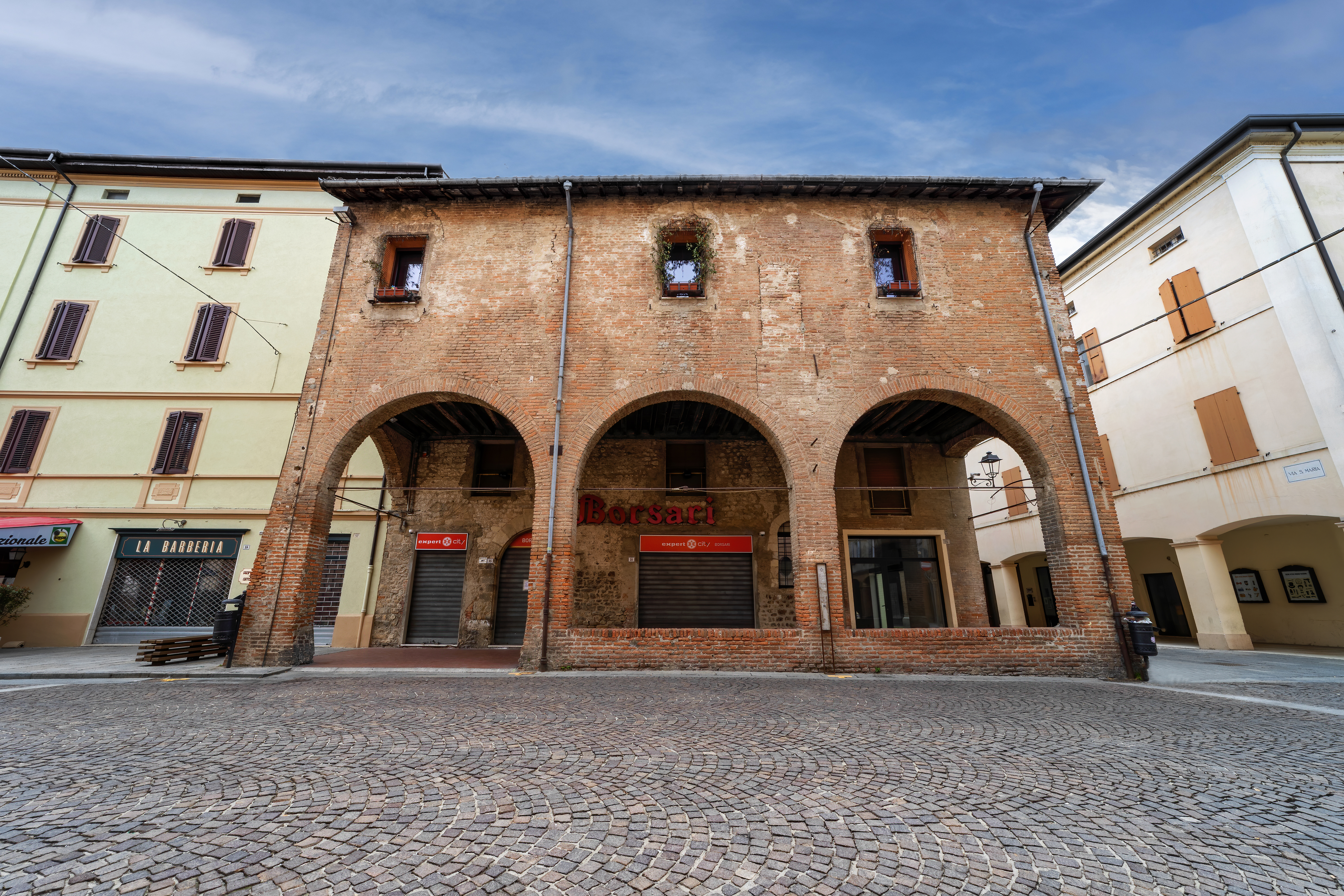 Antico palazzo Rangoni e Portico del Pavaglione - ph Nacchio Brothers